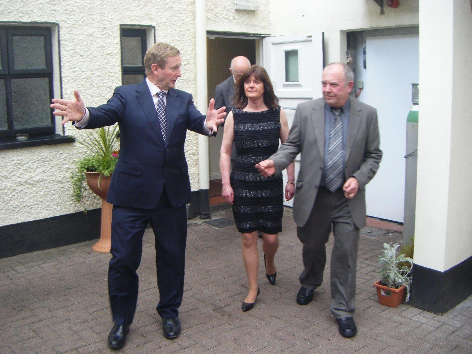 The Connaught Inn Castlebar Exterior foto